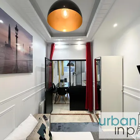 Urbanflat 80 - The Parisian Triplex Loft Апартаменты Париж
