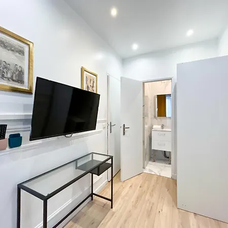 Urbanflat 80 - The Parisian Triplex Loft * Париж