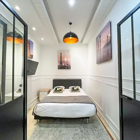 Urbanflat 80 - The Parisian Triplex Loft Апартаменты Париж