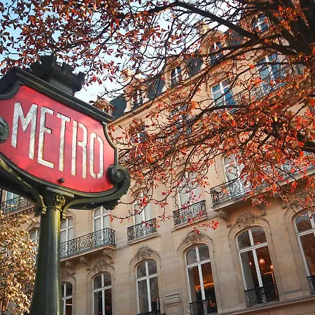 Urbanflat 80 - The Parisian Triplex Loft * Париж
